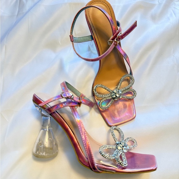 Iridescent Pink Bow Heels | Size 38 (US 7.5-8) - Picture 3 of 9